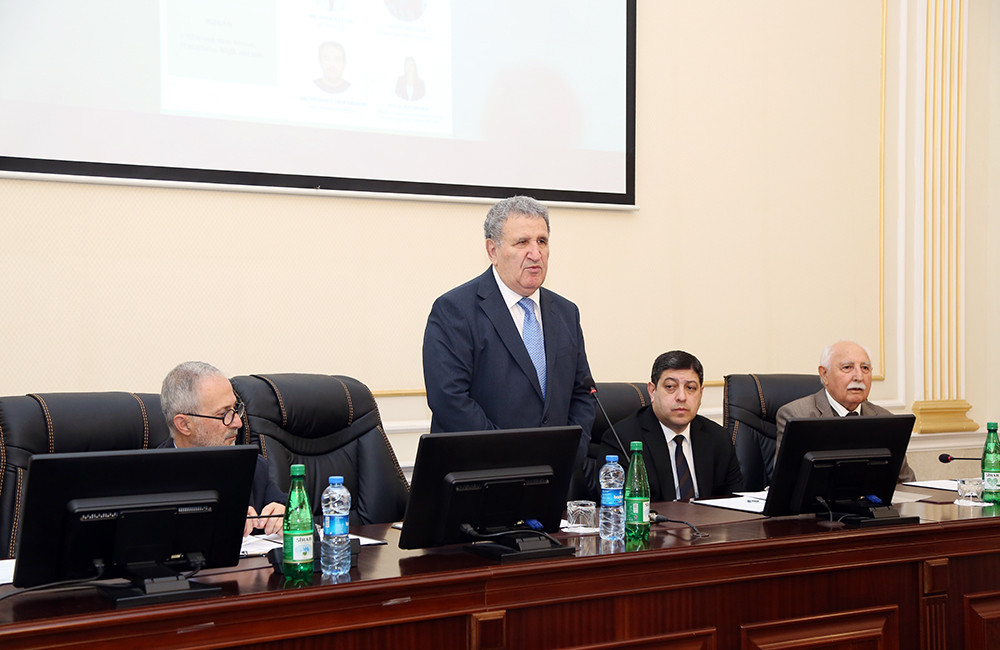 AMEA-da “Arxeoloji tədqiqatlarda müasir yanaşmalar və praktiki tədbiqlər” mövzusunda treninqlərə start verilib