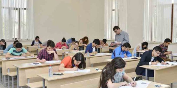 Orta məktəblərdə tətbiq edilən kart sistemi uğurludur