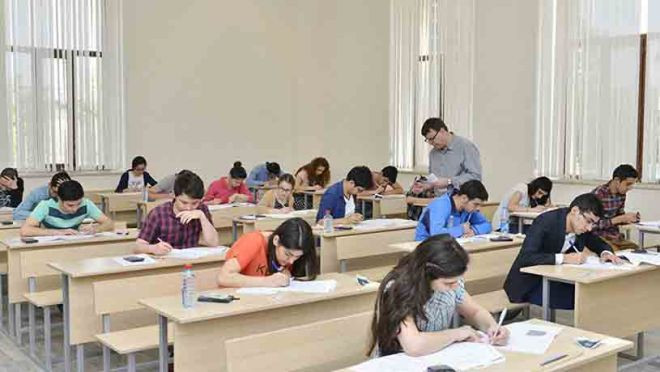 Orta məktəblərdə tətbiq edilən kart sistemi uğurludur