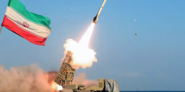 İranlı millət vəkili BƏƏ-ni yeni hücumla HƏDƏLƏDİ