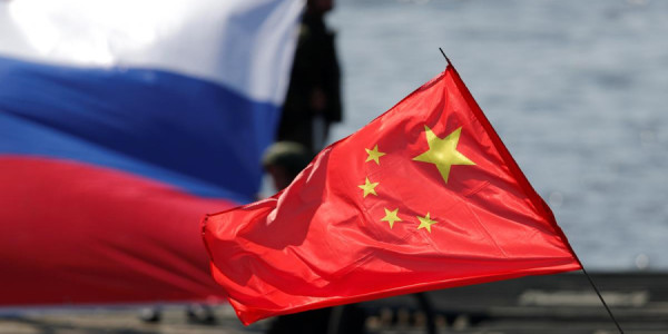 Rusiya Çindən asılı vəziyyətə düşüb