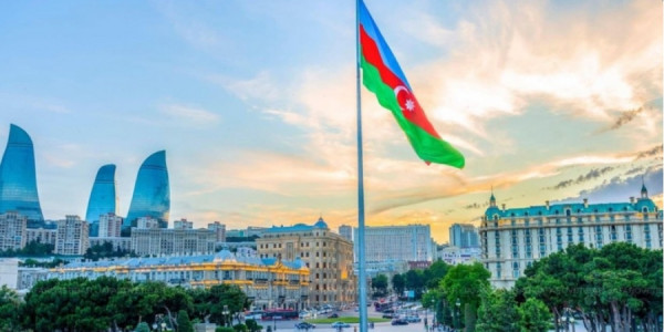 Maliyyə və iqtisadi sabitliyin təmin olunması Azərbaycan üçün başqa hansı dividentlər vəd edir?