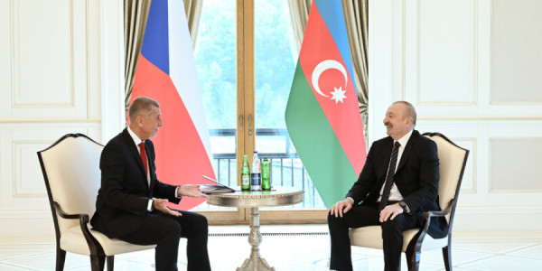 Üst-üstə düşən siyasi-iqtisadi maraqlar