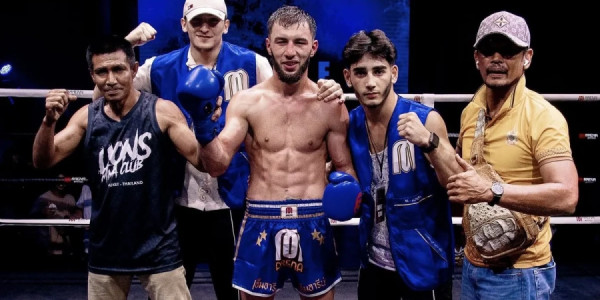 Elvin Kazımov Tailandda muaytay yarışında birinci yerə çıxıb