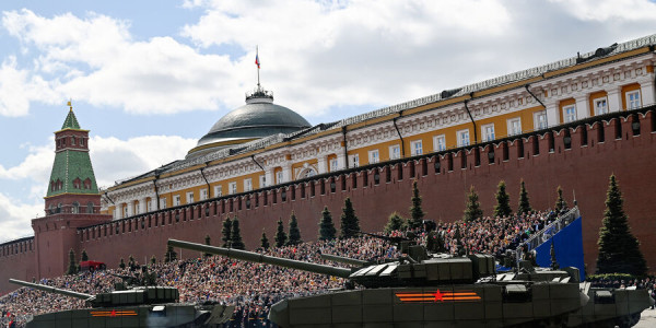 Qələbə paradı öncəsi qalmaqal: Kreml yayılan xəbərləri YALANLADI