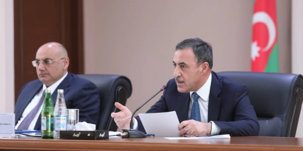 Azərbaycanda tikinti sahəsində icazə prosedurları müzakirə olunub