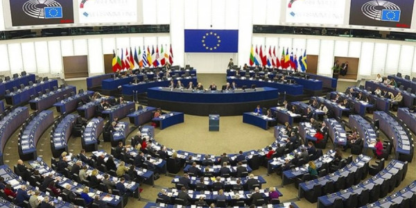 Brüssel niyə Bakıyla münasibətləri gərginləşdirir?