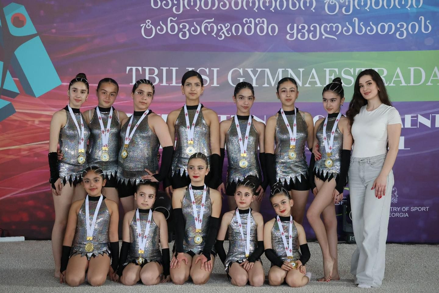 GAİM gimnastları Tbilisidəki festivalda uğurla çıxış edib