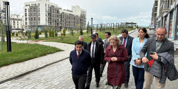 Səfirlik: Karlonun Ağdam və Füzuliyə səfəri ABŞ-Azərbaycan əməkdaşlığının genişləndiyini təsdiqləyir