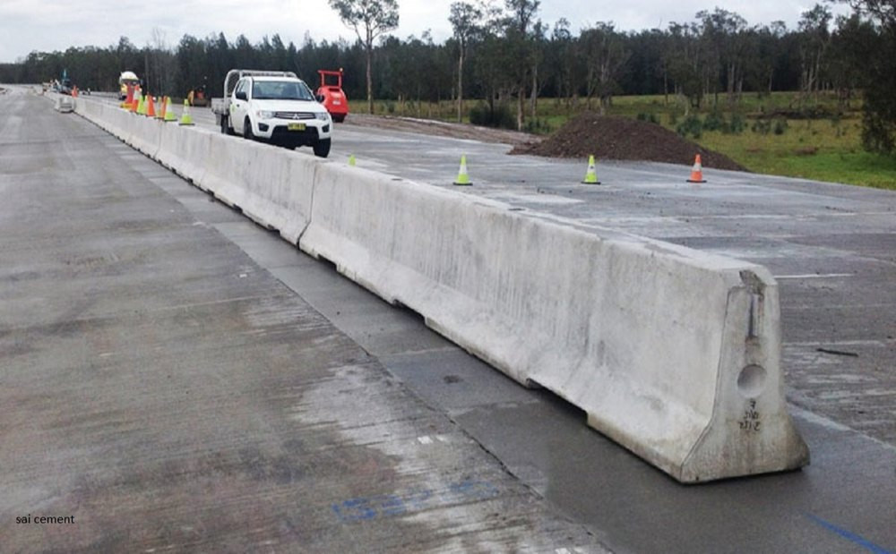 Yollarda beton arakəsmələr, yoxsa metal tirlər –