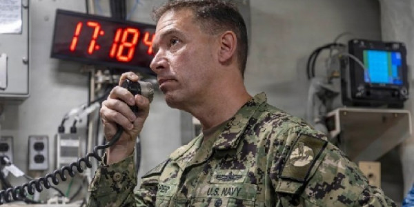 CENTCOM komandanı Yaxın Şərqə səfər edib