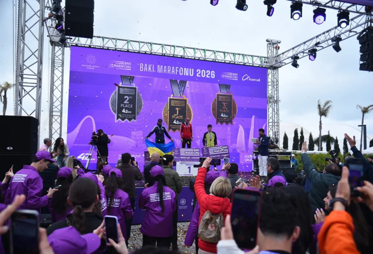 "Bakı Marafonu 2026"da mükafatlandırma mərasimi olub, qaliblərə medalları Leyla Əliyeva təqdim edib