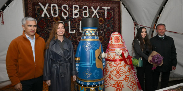 Leyla Əliyeva və Arzu Əliyeva Xalça Festivalını ziyarət ediblər