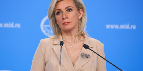 Zaxarova Zelenskinin təhdidlərinə cavab verib