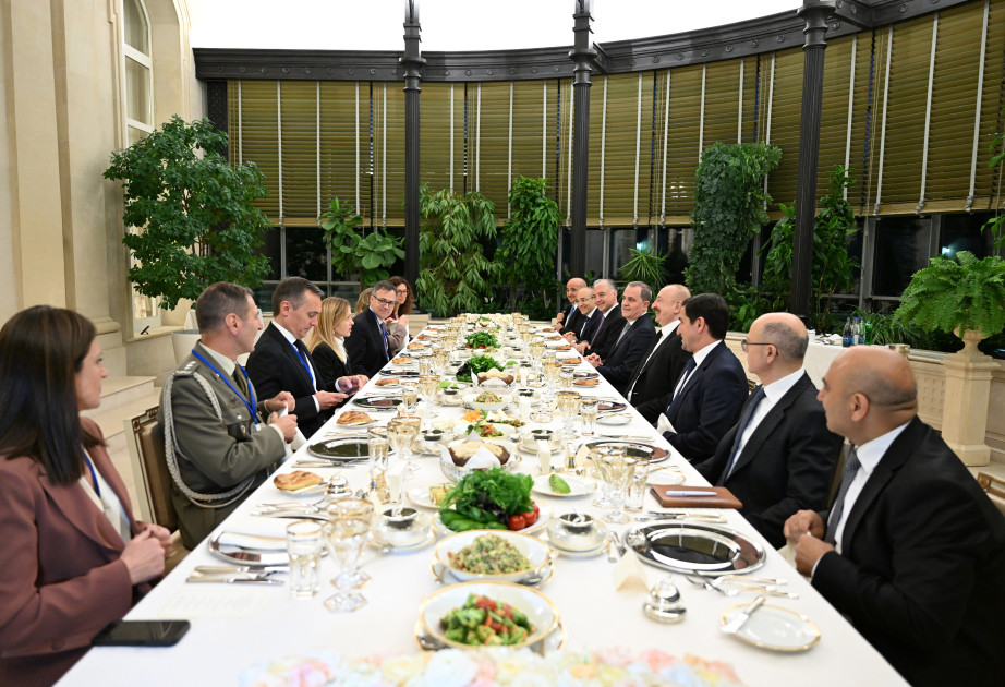 İlham Əliyevin adından İtaliya Nazirlər Şurasının sədrinin şərəfinə işçi şam yeməyi verilib