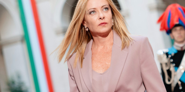 Albaniyanın baş nazirinin Melonini qarşılaması GÜNDƏM OLDU -
