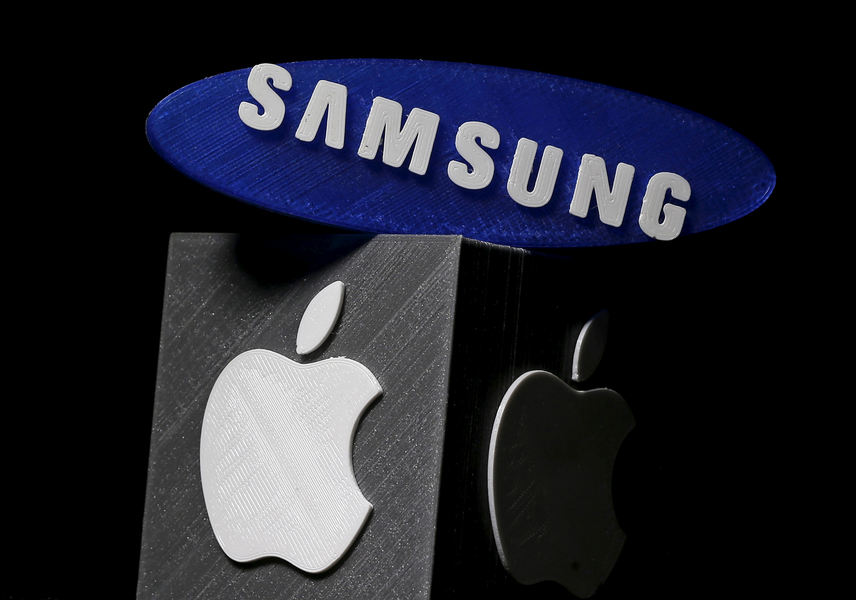 Rusiyada Samsung və Apple ilə bağlı mühüm qərar verilir