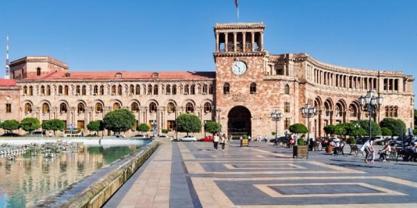 Avropa Siyasi Birliyinin İrəvan sammiti -