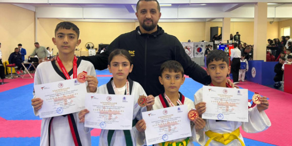 Azərbaycan taekvondoçuları Gürcüstanda 4 medal qazanıblar