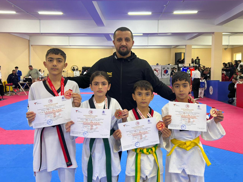 Azərbaycan taekvondoçuları Gürcüstanda 4 medal qazanıblar