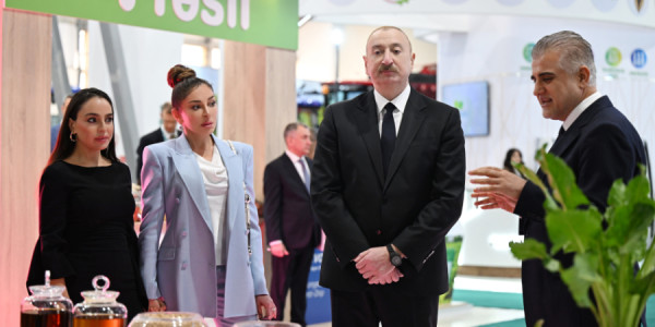 İlham Əliyev 19-cu "Caspian Agro Week" və 31-ci "InterFood Azerbaijan" sərgiləri ilə tanış olub
