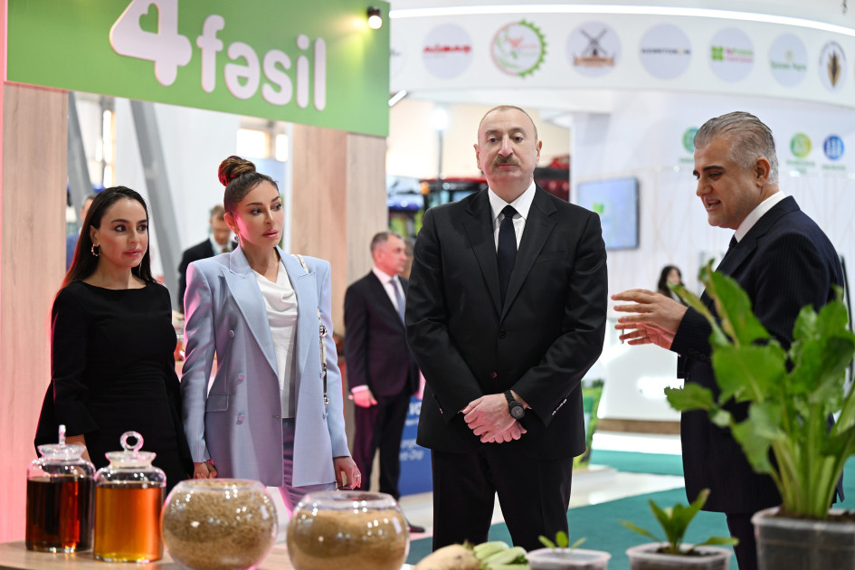 İlham Əliyev 19-cu "Caspian Agro Week" və 31-ci "InterFood Azerbaijan" sərgiləri ilə tanış olub