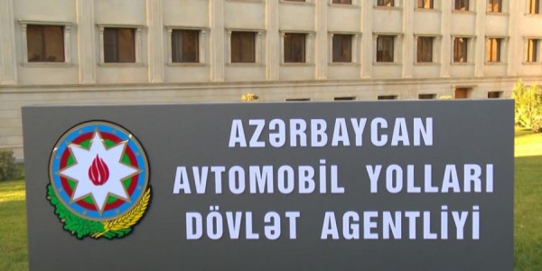 AAYDA-nın 3 iri MMC-si eyni anda LƏĞV OLUNDU