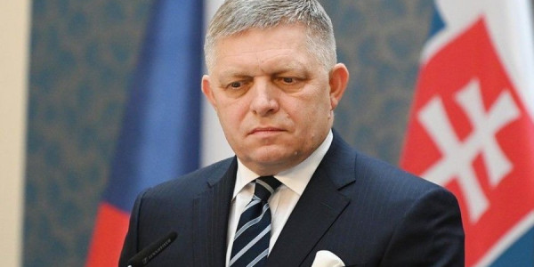 Fico Moskvanın Qələbə Günü paradında iştirak etməyəcək
