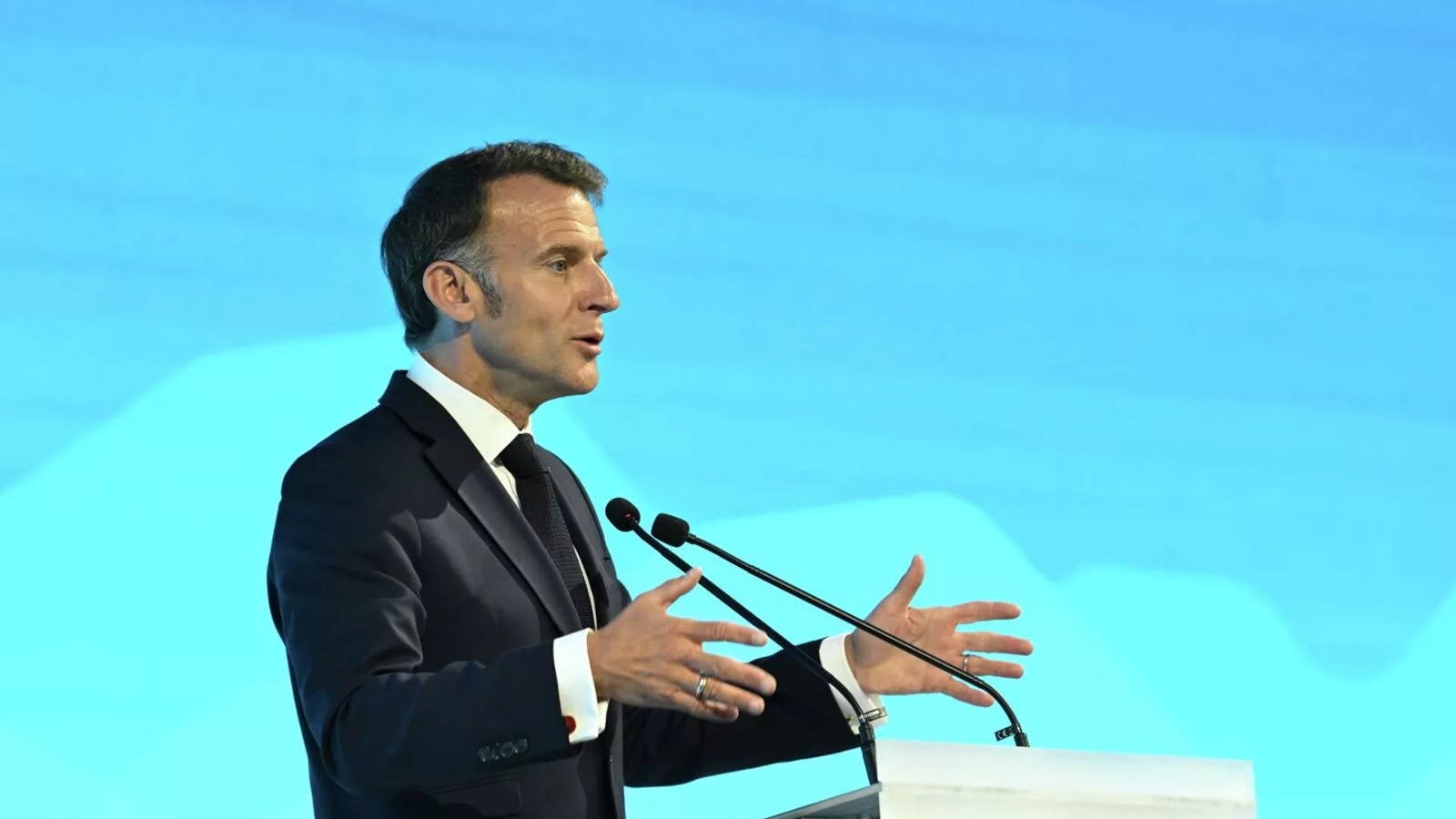 Makron Rusiyanı Ermənistanda seçkilərə müdaxilədə günahlandırıb