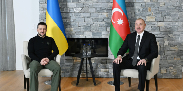 Zelenski İlham Əliyevə zəng edib
