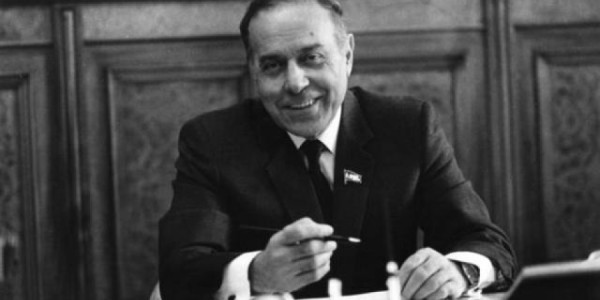 Heydər Əliyev Xəzər Dəniz Gəmiçiliyini necə xilas etdi?