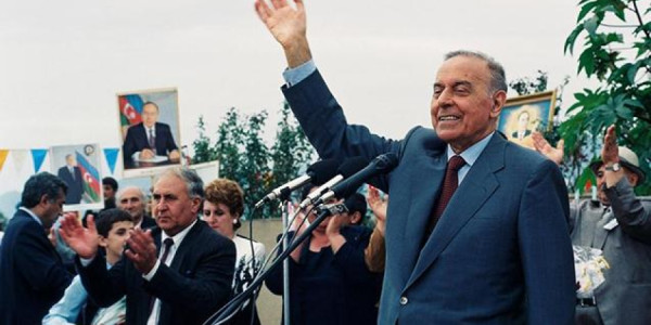 Heydər Əliyev və Qərbi Azərbaycana qayıdışın siyasi əsasları