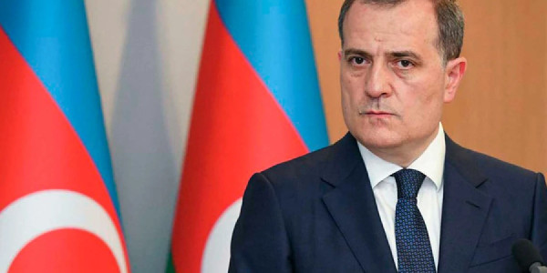 Ceyhun Bayramov Mövlud Çavuşoğlunun hücuma məruz qalan qardaşına şəfa diləyib