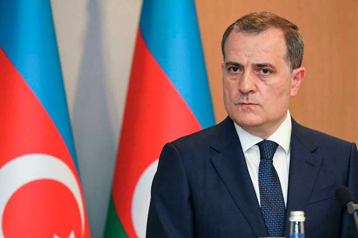 Ceyhun Bayramov Mövlud Çavuşoğlunun hücuma məruz qalan qardaşına şəfa diləyib