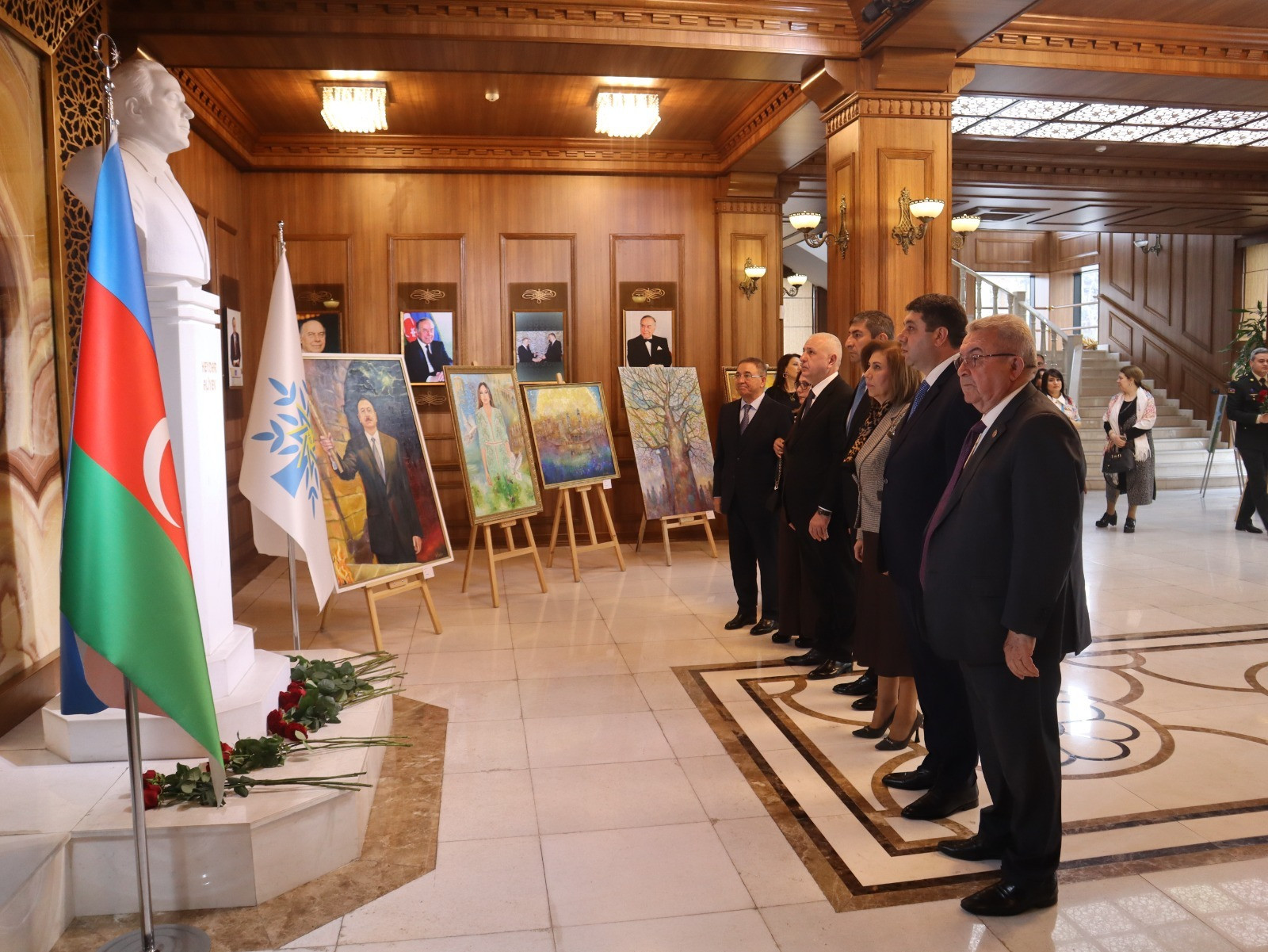 Yasamal rayonunda “Ümummilli Lider Heydər Əliyev irsi: Müstəqil Azərbaycanın memarı və milli dirçəlişin müəllifi” mövzusunda tədbir keçirilib