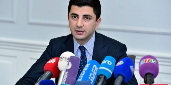 Eşqi Bağırov: Artıq 100 minə yaxın uşaq 1-ci sinfə qəbul olunub