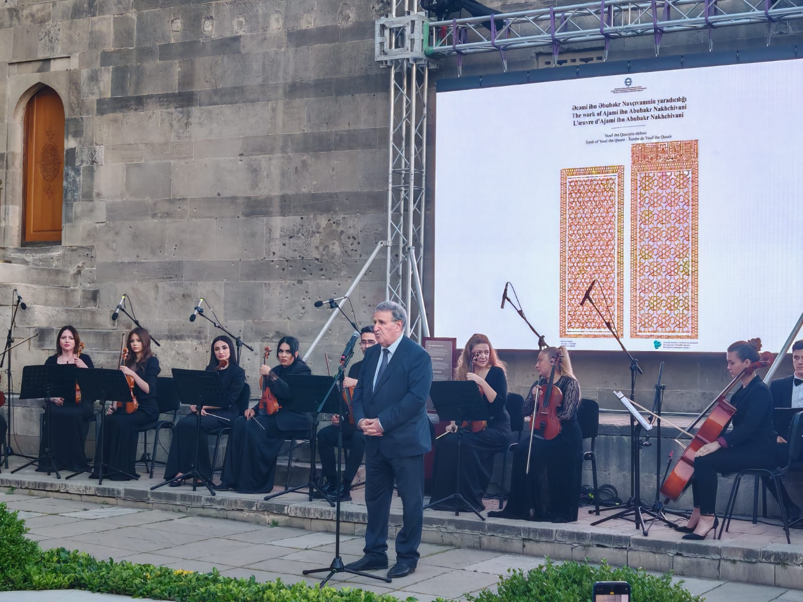 İsa Həbibbəyli: Əcəmi Naxçıvanin Azərbaycan arxitekturasında özünəməxsus fəaliyyəti olub