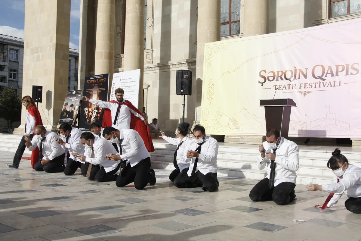 "Şərqin qapısı" teatr festivalının açılış mərasimi keçirilib