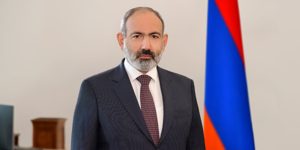Paşinyan Rusiyanı Ermənistanın suverenliyinə təhdiddə ittiham etdi