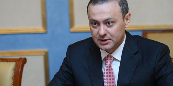 Ermənistan rəsmisi Zelenskinin açıqlamasına cavab verib