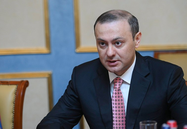 Ermənistan rəsmisi Zelenskinin açıqlamasına cavab verib
