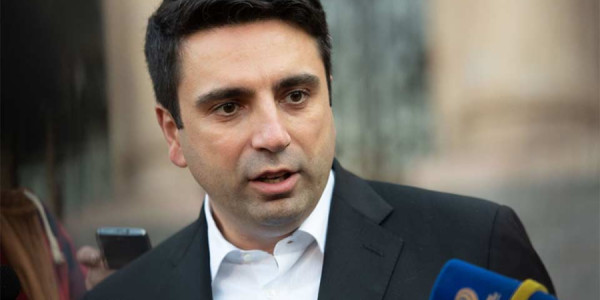 Simonyan Qarabağ mövzusu barədə sərt açıqlama verib