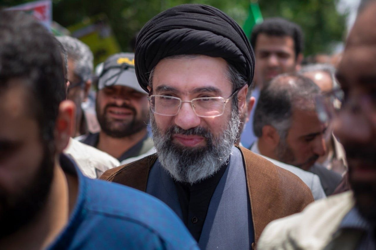 Tehran daxilində pərdəarxası idarəetmə iddiaları artır