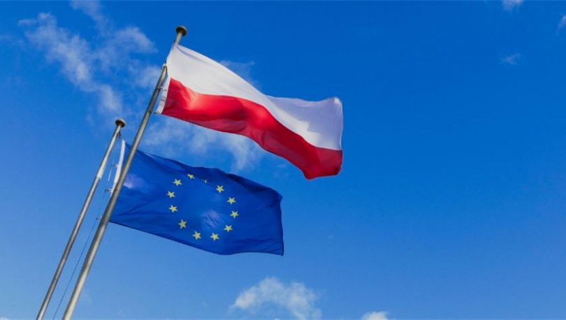 Polşa Aİ ilə 43,7 milyard avroluq kredit müqaviləsi imzalayıb
