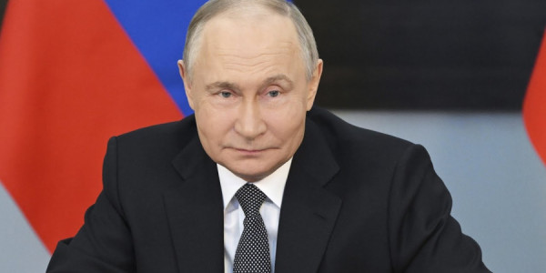 Putin: Qələbə Rusiya üçün bölünməz tarixdir