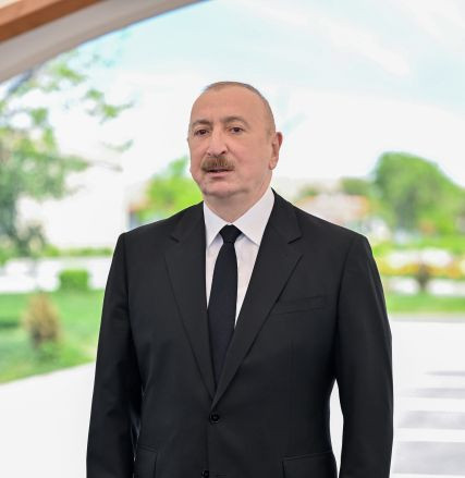 İlham Əliyev: Bir-iki ilə Qarabağın günəş və su potensialı elektrik istehsalı üçün 700 meqavata yaxın olacaq
