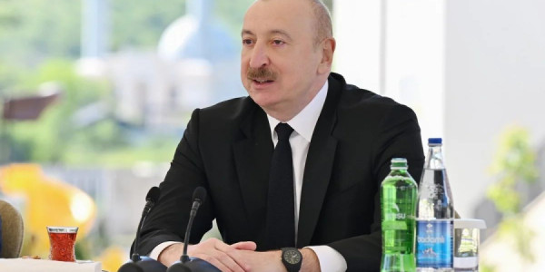 İlham Əliyev: Nə qədər ki, Ermənistanda Azərbaycana nifrət hissi ilə yaşayan siyasi qüvvələr var, biz ayıq olmalıyıq