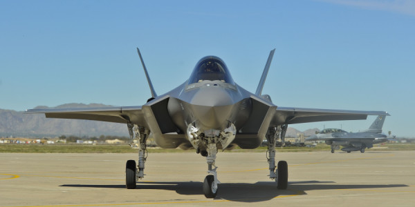 ABŞ-nin F-35-ləri Yaxın Şərqdə ard-arda təcili siqnal verdi