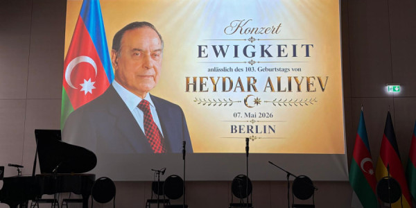 Berlində Ulu Öndər Heydər Əliyevin anadan olmasının 103-cü ildönümü qeyd edilib