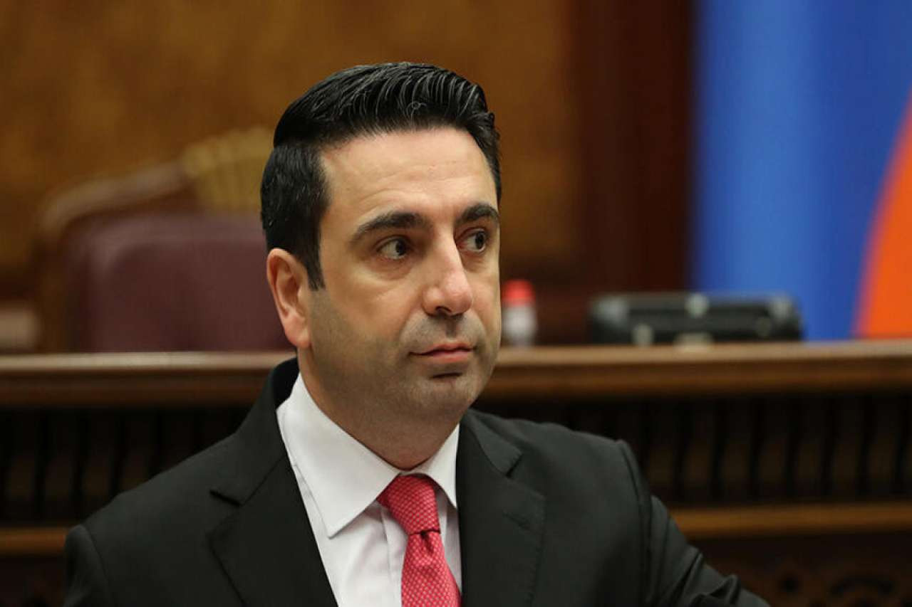 Simonyan Rusiya ilə münasibətlərdən danışıb
